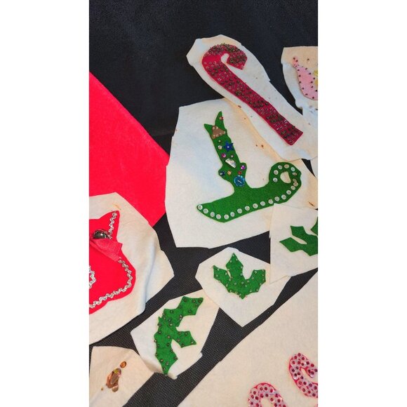 Vintage Christmas Appliqué Decorations Tree Skirt Festive Cutouts Embellishments - Picture 13 of 15